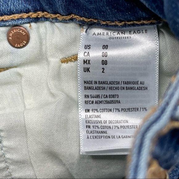 American Eagle Distressed Button Fly Hi-Rise Shortie 00 - Picture 9 of 12